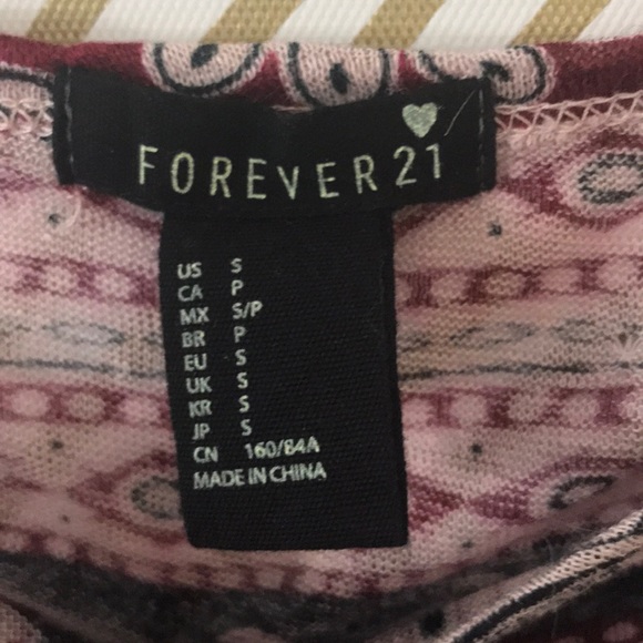 Forever 21 Elephant Print Short Sleeve Crop Top - Picture 4 of 4